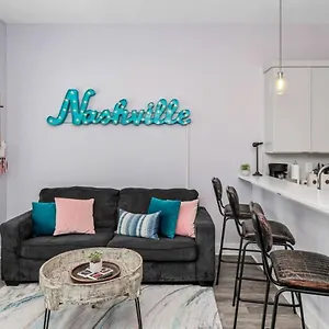  Apartment 3 Bed, 1 Bedroom With Washer, Dryer And Parking United States